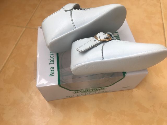 Zapato de bebé. Número 19. Sin suela