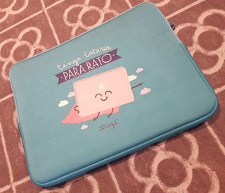 Funda portatil Mr. Wonderful de segunda mano por 14 EUR en Barcelona en  WALLAPOP