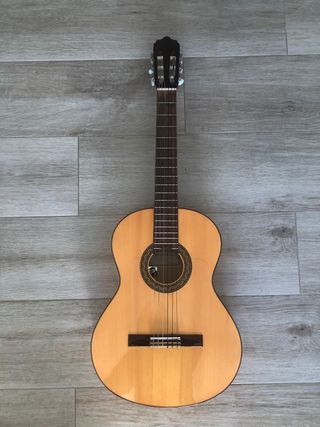 Guitarra Flamenca ALHAMBRA 3F de segunda mano por 350 EUR en Elda en  WALLAPOP