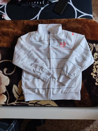 Sudadera nike de segunda mano por 10 EUR en Fuente del Rey en WALLAPOP