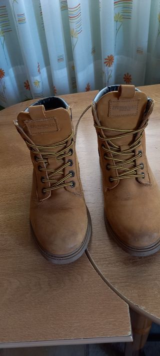 Botas Hombre Springfield de segunda mano por 17 EUR en Los Angeles de San  Rafael en WALLAPOP