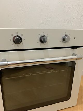 Horno Ikea Blanco MATTRADITION de segunda mano por 200 EUR en Barcelona en  WALLAPOP
