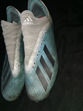 X adidas zapas fútbol de segunda mano por 1 EUR en Córdoba en WALLAPOP
