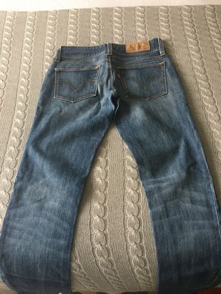 Vaquero Vintage Mujer Levi\\'s 571 Slim Fit de segunda mano por 8 EUR en  Santiago de Compostela en WALLAPOP