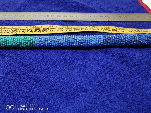 Collar de bisuteria multicolor, verde y azules