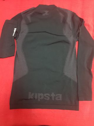 Camiseta térmica Kipsta de segunda mano por 10 EUR en Manresa en WALLAPOP