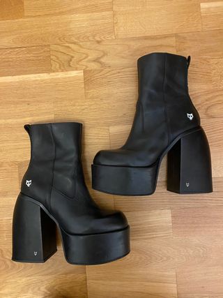 Botines naked wolfe de segunda mano por 260 EUR en Villacadima en WALLAPOP