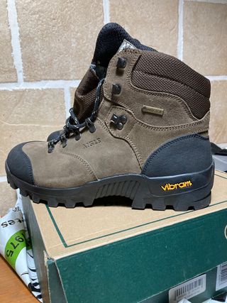 Botas Aigle Altavio Mid Gtx de segunda mano por 60 EUR en Iratzagorria en  WALLAPOP