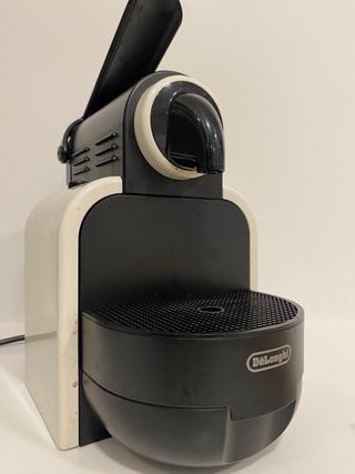 Cafetera Nespresso de segunda mano por 10 EUR en Carlet en WALLAPOP