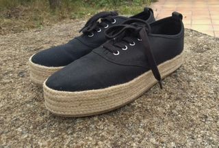 Zapatillas plataforma esparto de segunda mano por 7,5 EUR en Ourense en  WALLAPOP