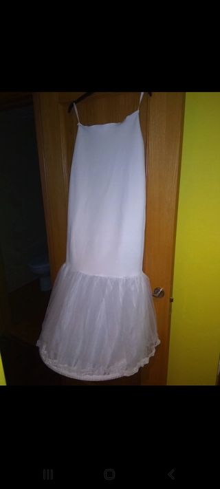 Can can cancan neopreno vestido corte sirena novia de segunda mano por 50  EUR en Maliaño en WALLAPOP
