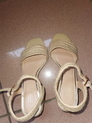 Sandalias lefties número 37 de segunda mano por 10 EUR en Córdoba en  WALLAPOP