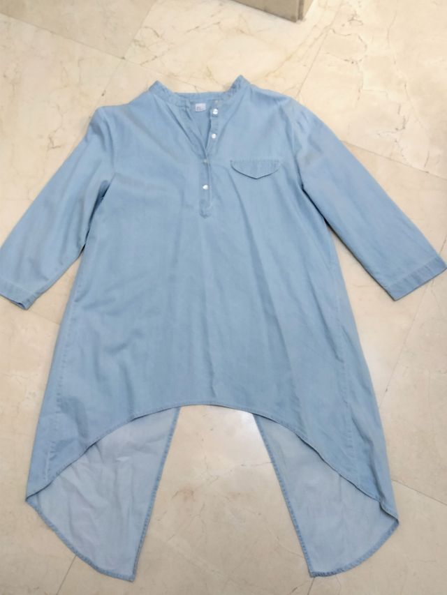 Blusa larga . Talla M. Nueva