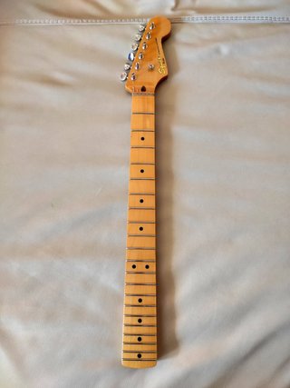 Mástil Classic Vibe 50s Stratocaster arce de segunda mano por 135 EUR en  León en WALLAPOP