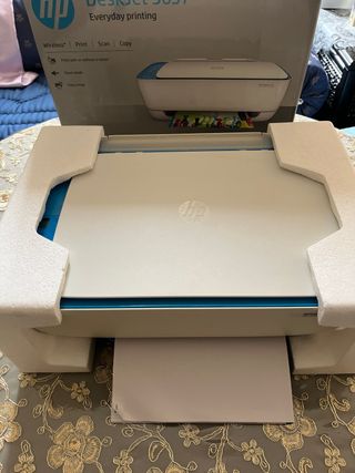 Impresora hp DeskJet 3637 de segunda mano por 30 EUR en Barcelona en  WALLAPOP