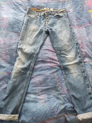 Pantalones vaqueros hombre pull \u0026amp; bear de segunda mano por 1,95 EUR en  Villanueva de Gállego en WALLAPOP