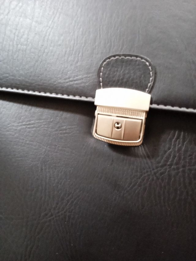 Maletín polipiel documentos. Nuevo