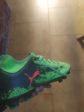 Puma truco - blancas - Botas fútbol sala Talla 36 - Botas de fútbol - Fútbol  - Deportes - Deportes - Personal - Categories: Xikixi.com