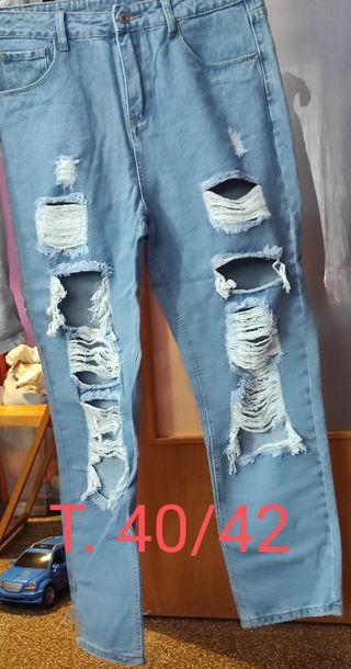 Pantalones tejanos shein de segunda mano por 35 EUR en Sabadell en WALLAPOP