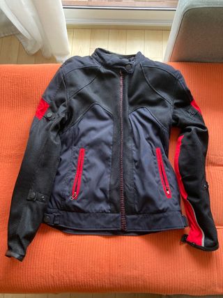 Chaqueta para moto para mujer de segunda mano en Gavà en WALLAPOP