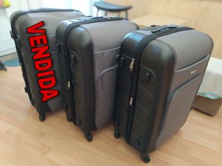 2 MALETAS RIGIDAS GRANDES (CAPACIDAD HASTA 23Kg*). de segunda mano por 80  EUR en Soto de La Marina en WALLAPOP