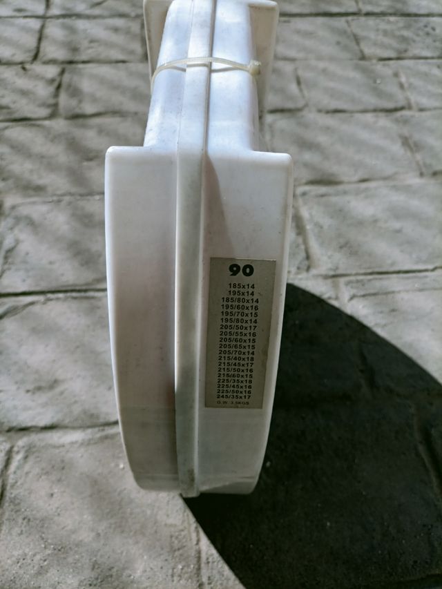 cadenas sin estrenar .