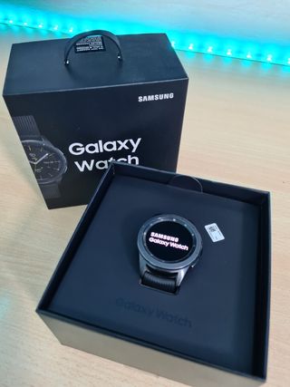 Samsung Galaxy Watch 42mm Bluetooth de segunda mano por 90 EUR en Santa  Perpètua de Mogoda en WALLAPOP