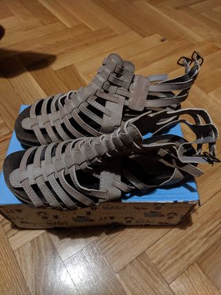 Sandalias romanas Marypaz, 38 de segunda mano por 5 EUR en San Sebastián de  Los Reyes en WALLAPOP