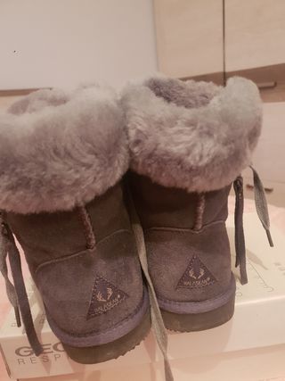 Zapatillas pelo gris 37 de segunda mano por 20 EUR en Viana en WALLAPOP