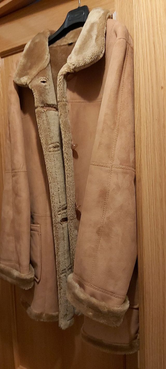 Chaquetón de piel vuelta 