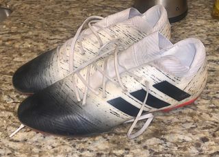 Adidas Nemeziz 18.1 (gama alta) talla 44 2\\/3 de segunda mano por 40 EUR en  La Lastrilla en WALLAPOP