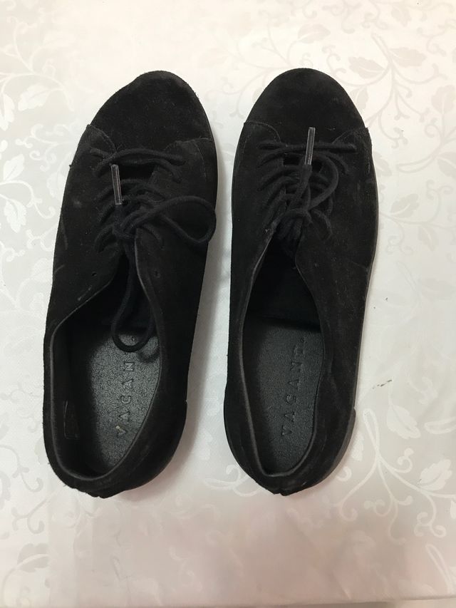 2 pares de zapatos número 40