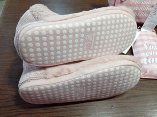 Botines peluche La Vecina Rubia de segunda mano por 20 EUR en Tomelloso en  WALLAPOP