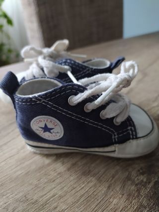 Zapatillas Converse bebé talla 17 de segunda mano por 6 EUR en Madrid en  WALLAPOP