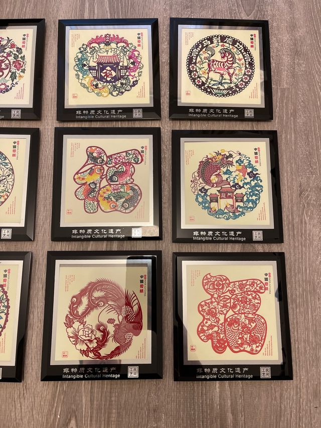 Cuadros de papel chino cortado. Todos 70€!