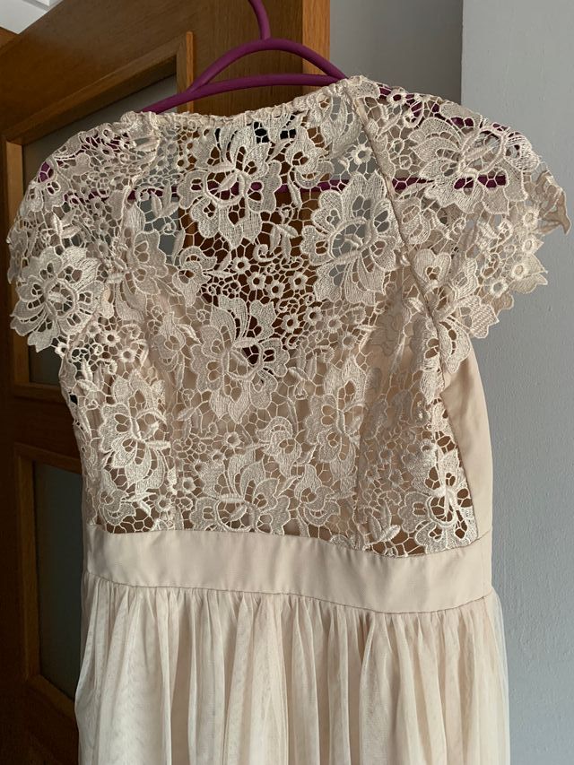 Vestido largo con espalda de encaje