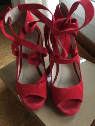 Sandalias rojas de segunda mano en Villacadima en WALLAPOP