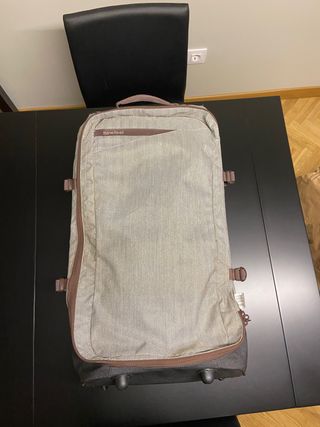 Maleta con ruedas Newfeel de segunda mano por 14 EUR en Madrid en WALLAPOP
