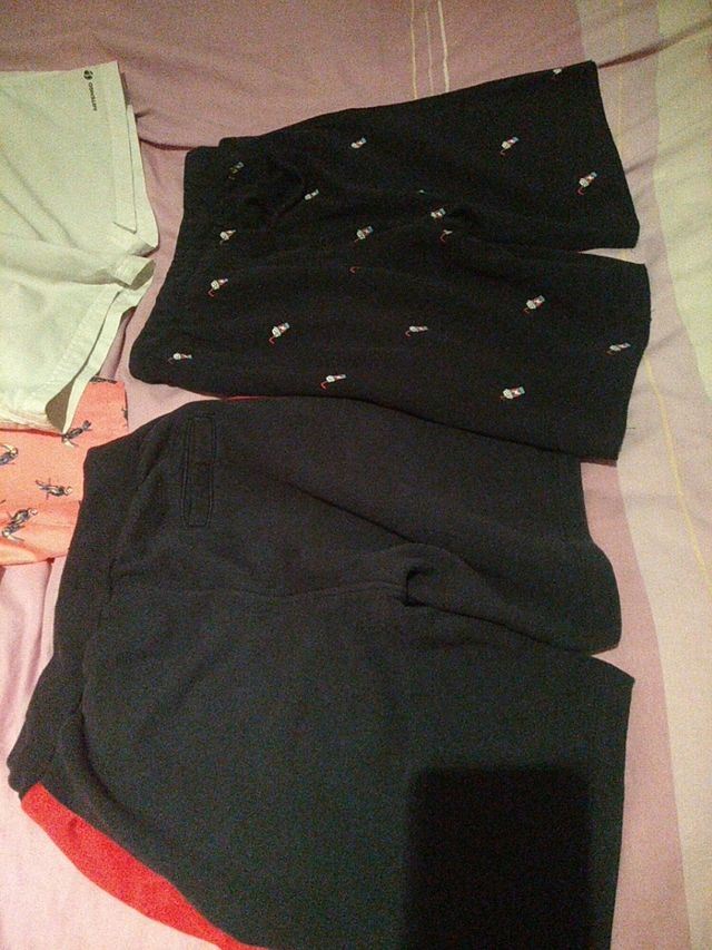 Pantalónes cortos y bañadores