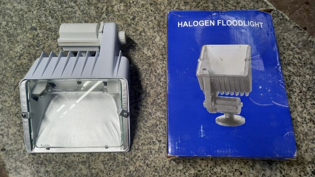 Lampadina alogena per proiettori