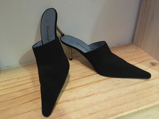 Mules negras talla 38