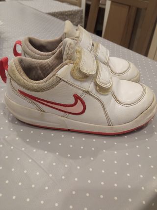 Deportivas Nike número 26 de segunda mano por 6 EUR en Avilés en WALLAPOP