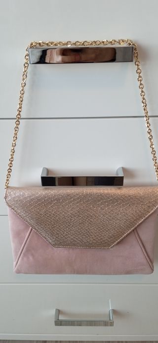 Bolso de ante tipo sobre rosa palo de segunda mano por 20 EUR en Calonge en  WALLAPOP