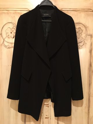 AMERICANA DE SEÑORA DEL ZARA de segunda mano por 18 EUR en Badalona en  WALLAPOP