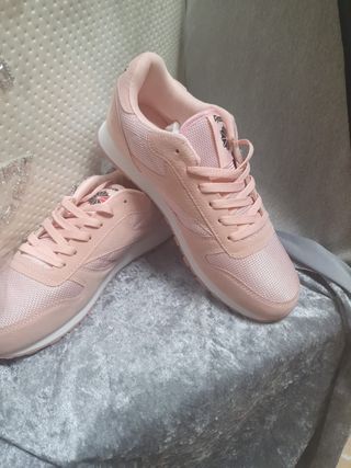 Bamba Reebok de segunda mano por 20 EUR en Montcada i Reixac en WALLAPOP