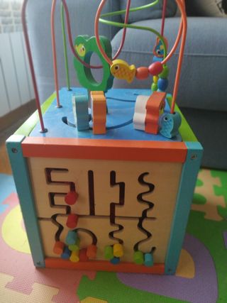 cubo de actividades educativo de segunda mano por 10 EUR en