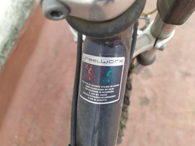 SE VENDE BICICLETA DE MONTAÑA PEQUEÑA COBRA