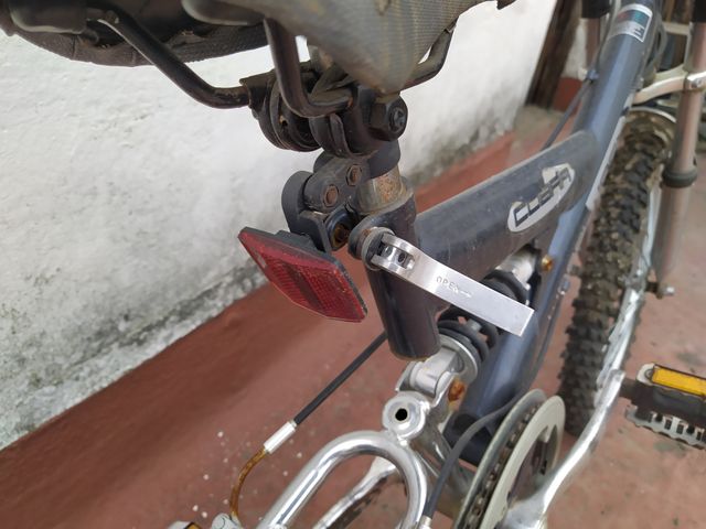 SE VENDE BICICLETA DE MONTAÑA PEQUEÑA COBRA