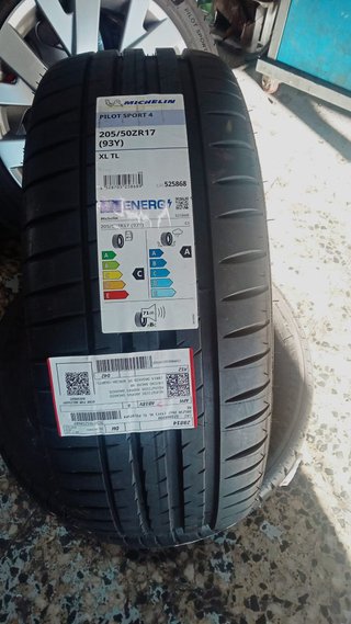 RUEDAS 205/50ZR17 MICHELIN PILOT SPORT 4 Y OTRAS