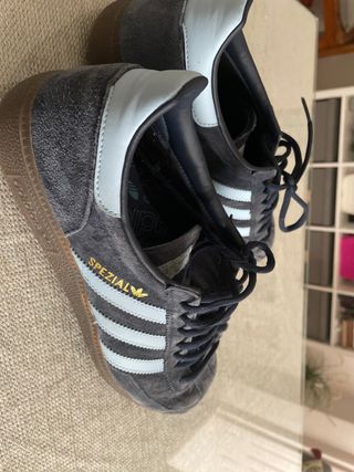 Adidas Spezial Azul Marino Aterciopelado de segunda mano por 44,99 EUR en  Sevilla en WALLAPOP